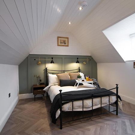 Modern Finish To A Historic Brewers House, Derby Villa ภายนอก รูปภาพ